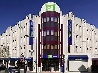 Ibis Styles Gare Saint-jean מלון