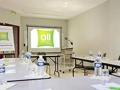 Ibis Styles Gare Saint-jean מלון
