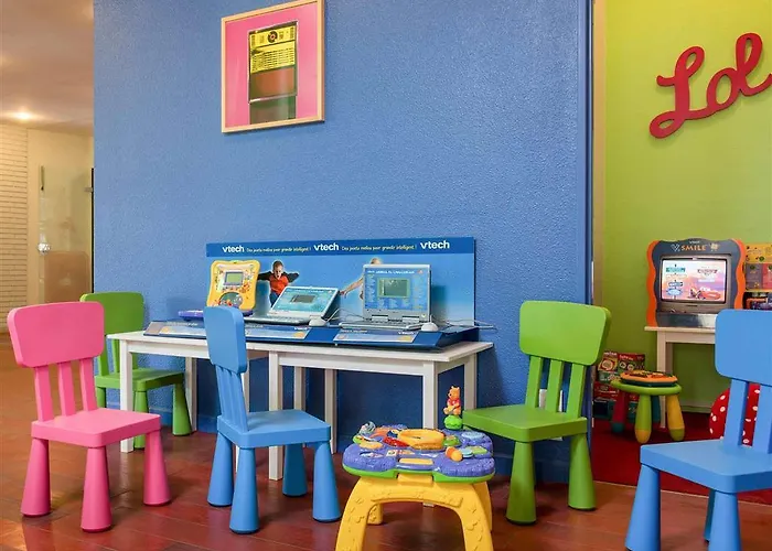 Hotel Ibis Styles Gare Saint-jean 3*