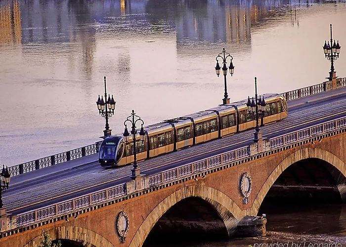 Ibis Styles Gare Saint-jean Hotel 3*